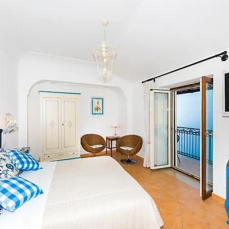 Zeus Positano