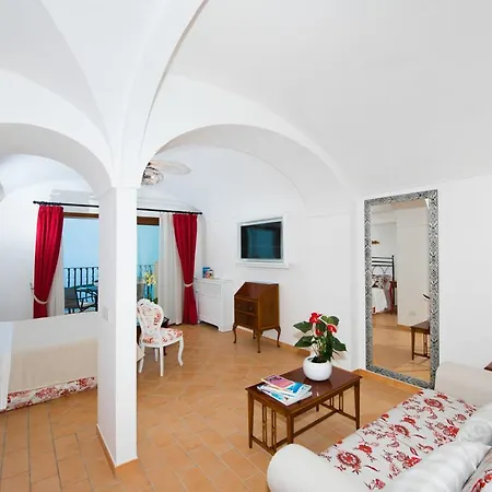 Zeus Villa